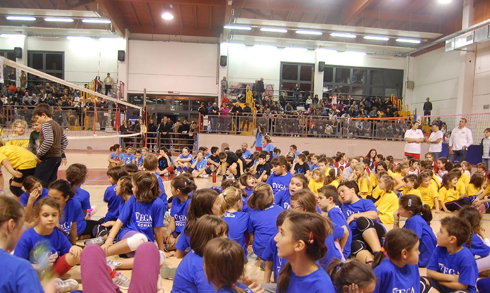 PIENO SUCCESSO AL PALAMANZINI PER LA MINIVOLLEY CUP